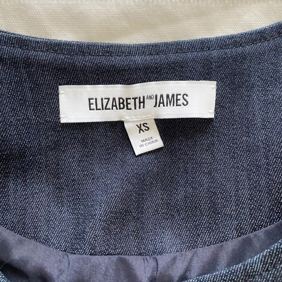 ELIZABETH AND JAMES DARK WASH DENIM FRINGE COLLARLESS JACKET - XS - Picture 5 of 9